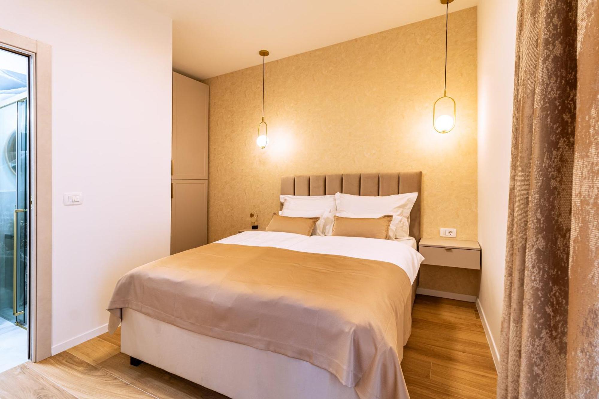 Luxury 2 Bedroom-2 Bathroom Apartment & Studio App With Rooftop Terrace Спліт Екстер'єр фото