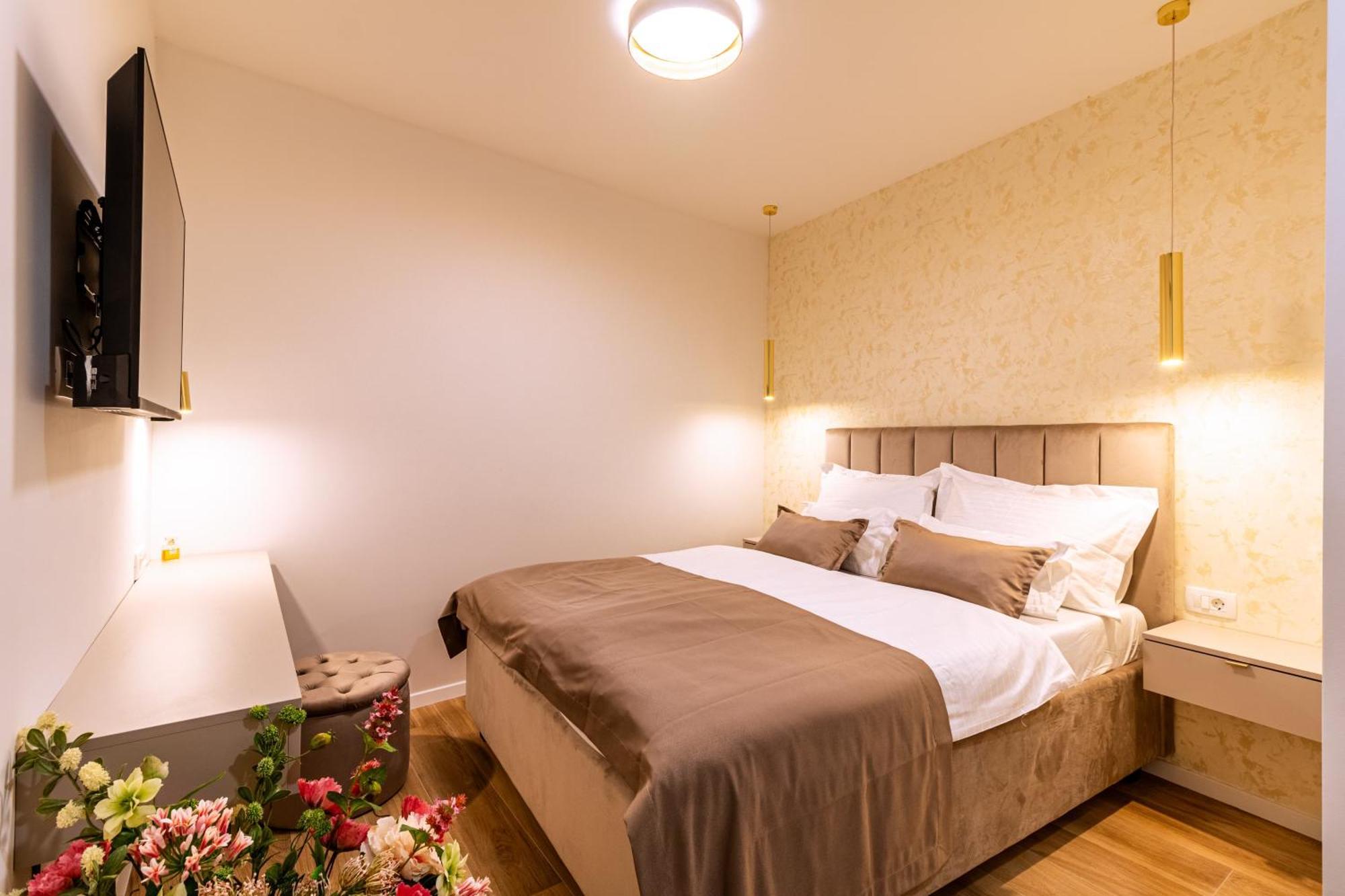 Luxury 2 Bedroom-2 Bathroom Apartment & Studio App With Rooftop Terrace Спліт Екстер'єр фото