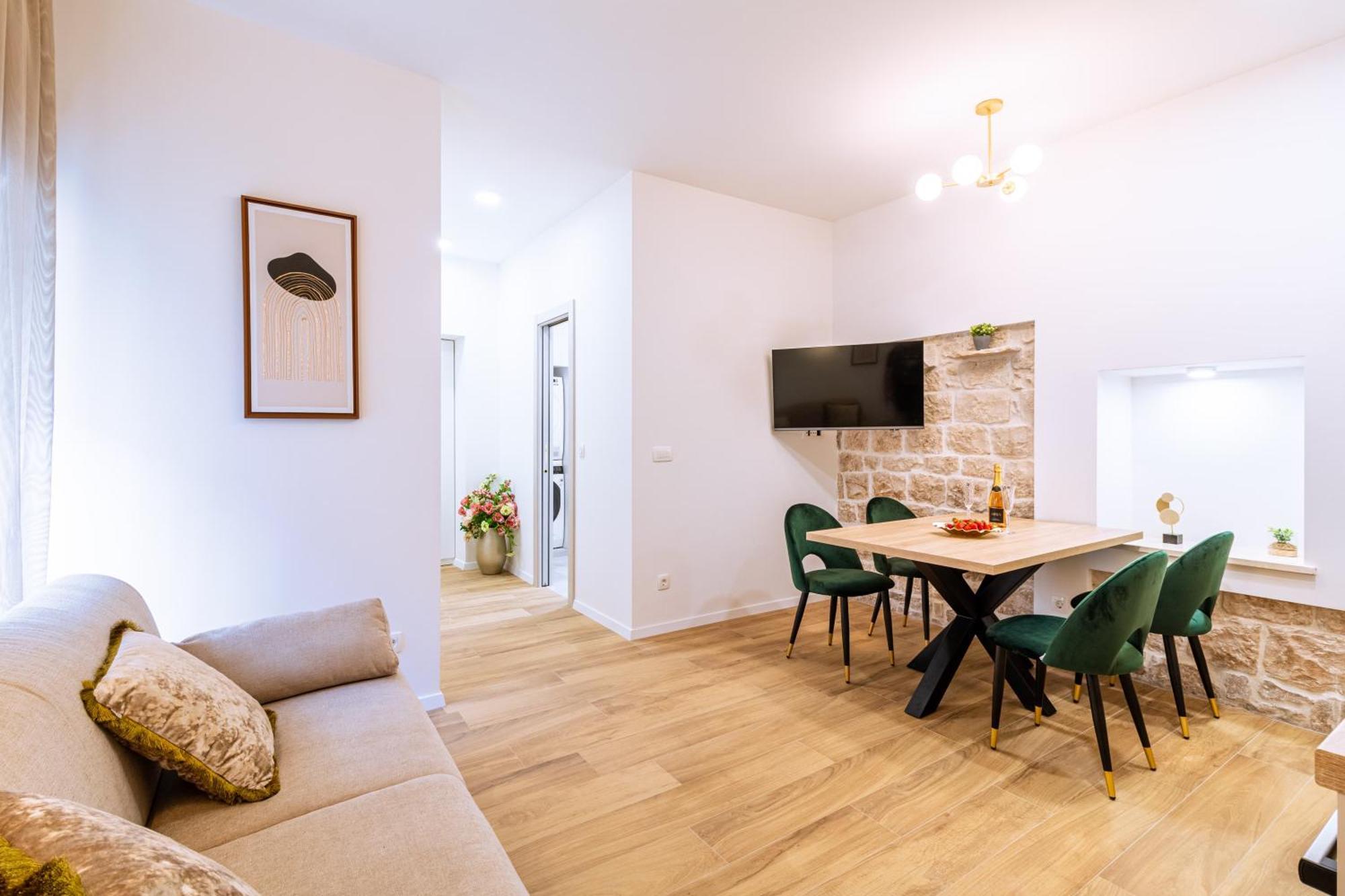Luxury 2 Bedroom-2 Bathroom Apartment & Studio App With Rooftop Terrace Спліт Екстер'єр фото